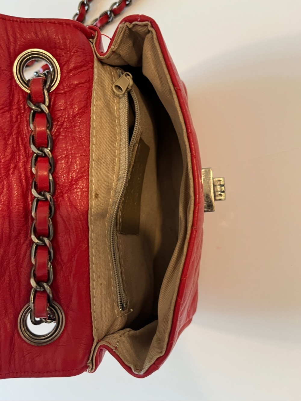 Quilted Red Leather Mini Crossbody Bag Chain Strap Turn Lock Made in Italy - Picture 5 of 14